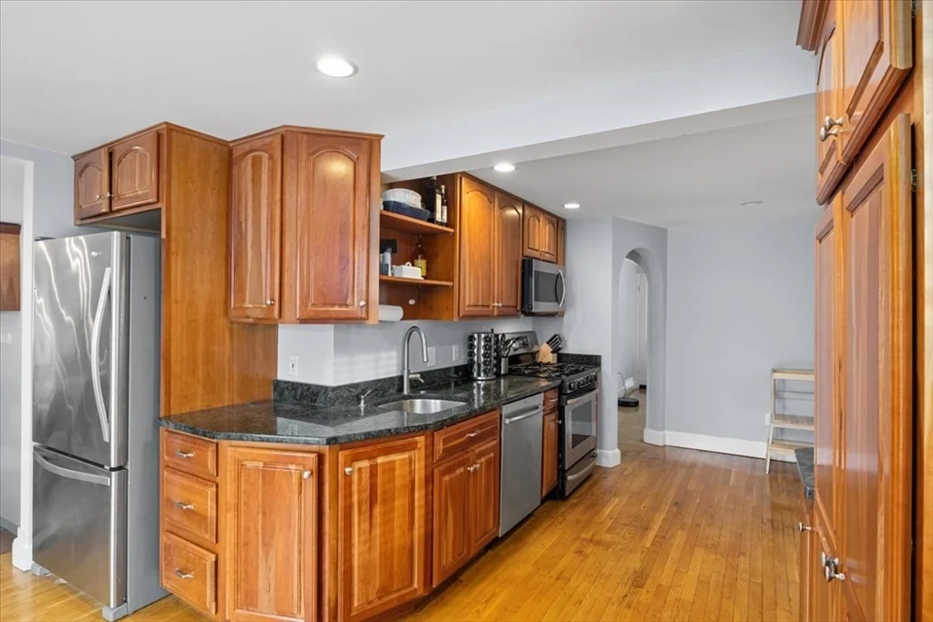 2 bed, 1 bath apartment for rent at 55 Colchester St Unit 1, Hyde Park — photo 14 of 41