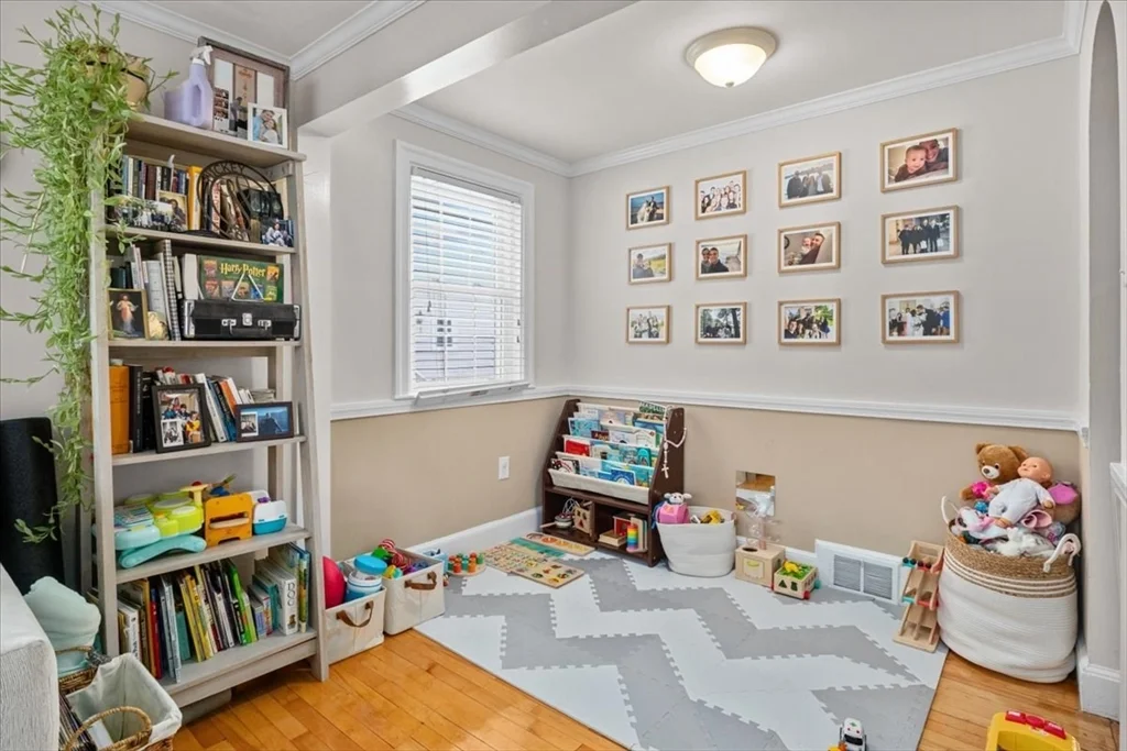 2 bed, 1 bath apartment for rent at 55 Colchester St Unit 1, Hyde Park — photo 7 of 41