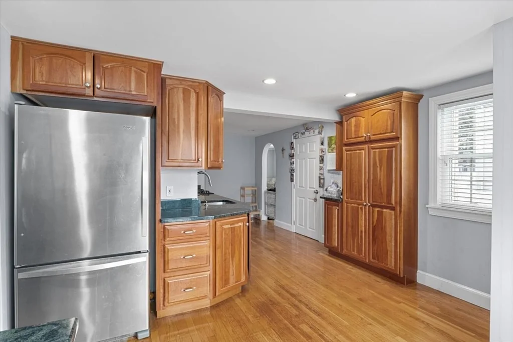 2 bed, 1 bath apartment for rent at 55 Colchester St Unit 1, Hyde Park — photo 13 of 41