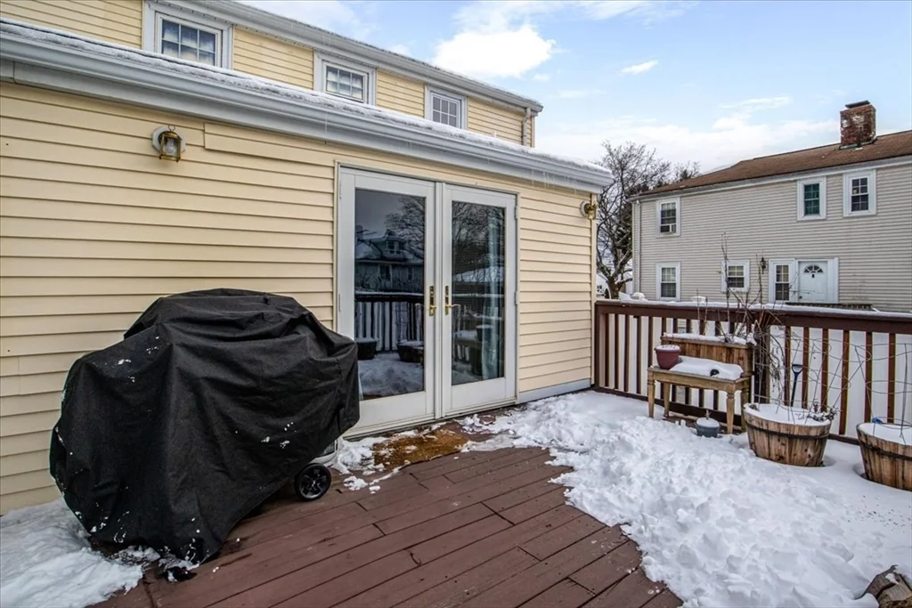 2 bed, 1 bath apartment for rent at 55 Colchester St Unit 1, Hyde Park — photo 35 of 41