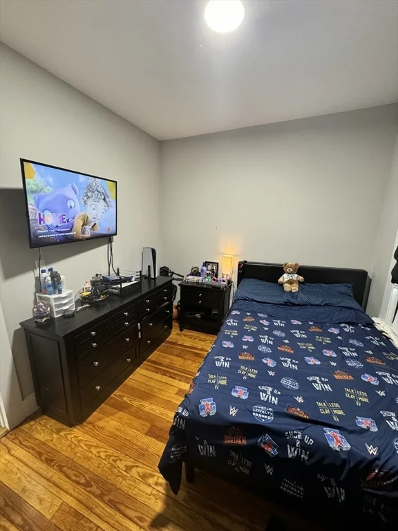 3 bed, 1 bath apartment for rent at 55 Collins St Unit 1, Lynn — photo 3 of 8