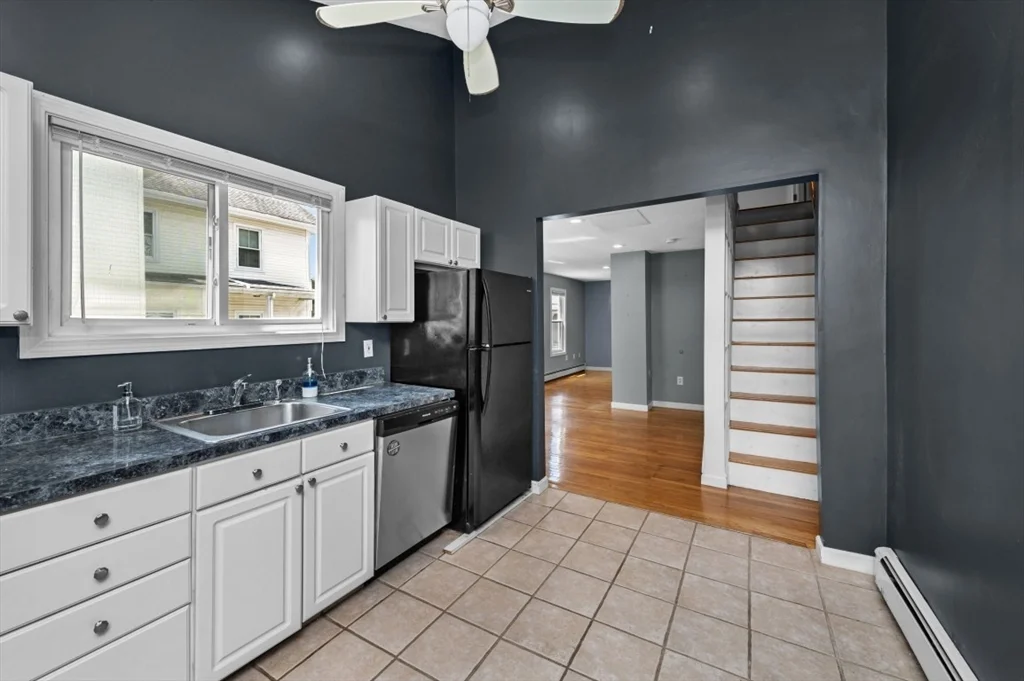 2 bed, 1 bath apartment for rent at 55 Cottage St Unit 1, Melrose — photo 7 of 17