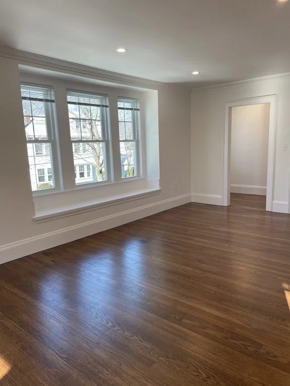 3 bed, 1 bath apartment for rent at 55 Dalton Rd Unit 2, Belmont — photo 3 of 23