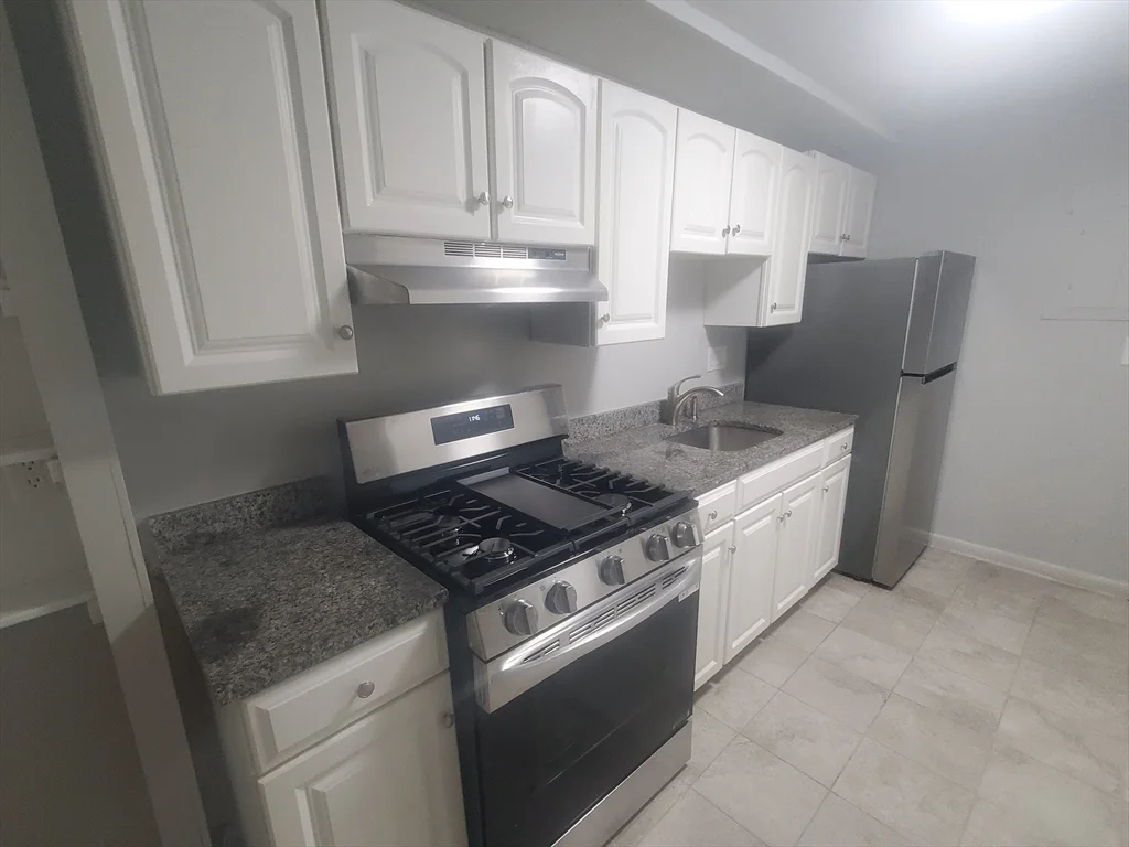 1 bed, 1 bath apartment for rent at 55 David Ter Unit 11, Norwood — photo 1 of 11