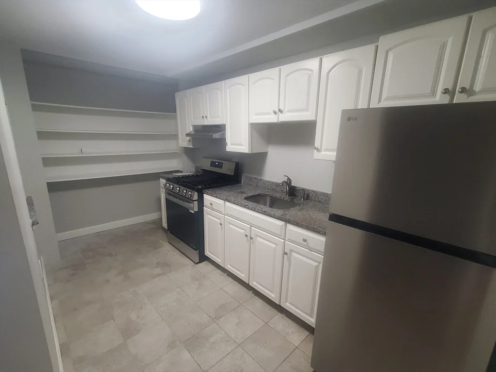 1 bed, 1 bath apartment for rent at 55 David Ter Unit 11, Norwood — photo 2 of 11