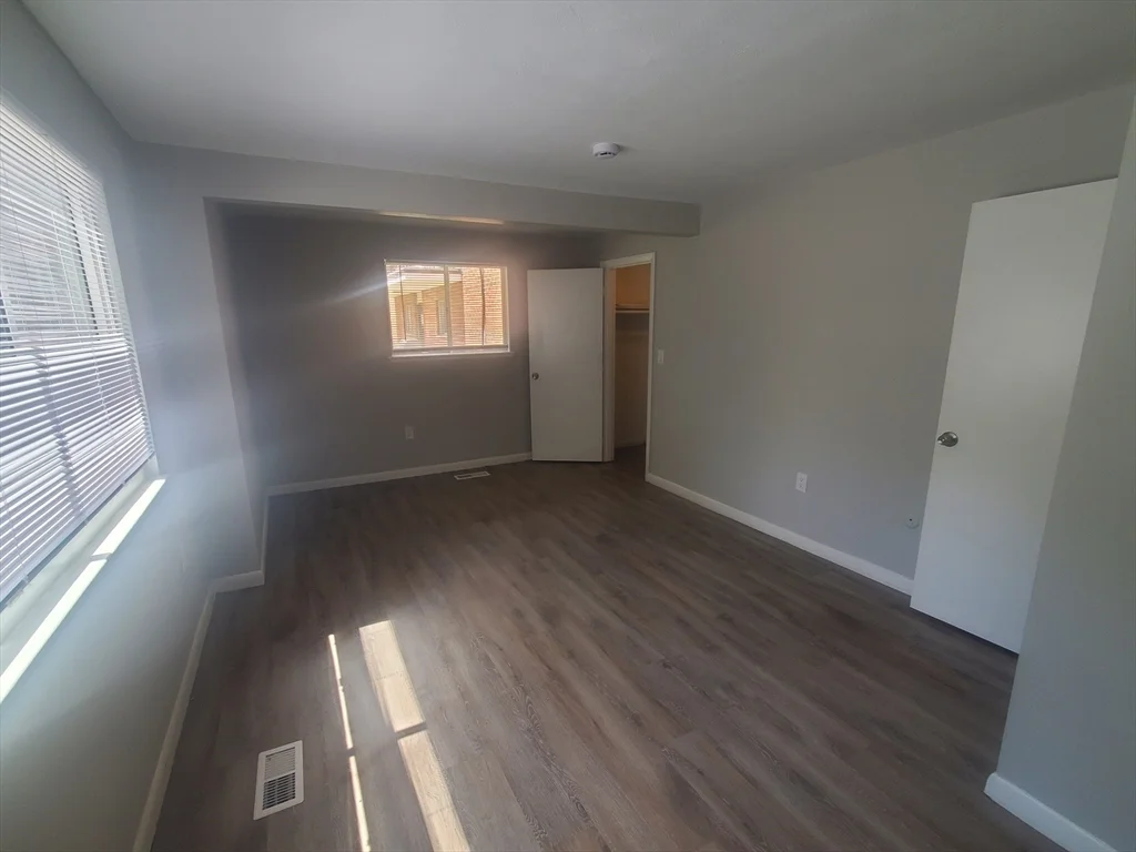 1 bed, 1 bath apartment for rent at 55 David Ter Unit 11, Norwood — photo 4 of 11