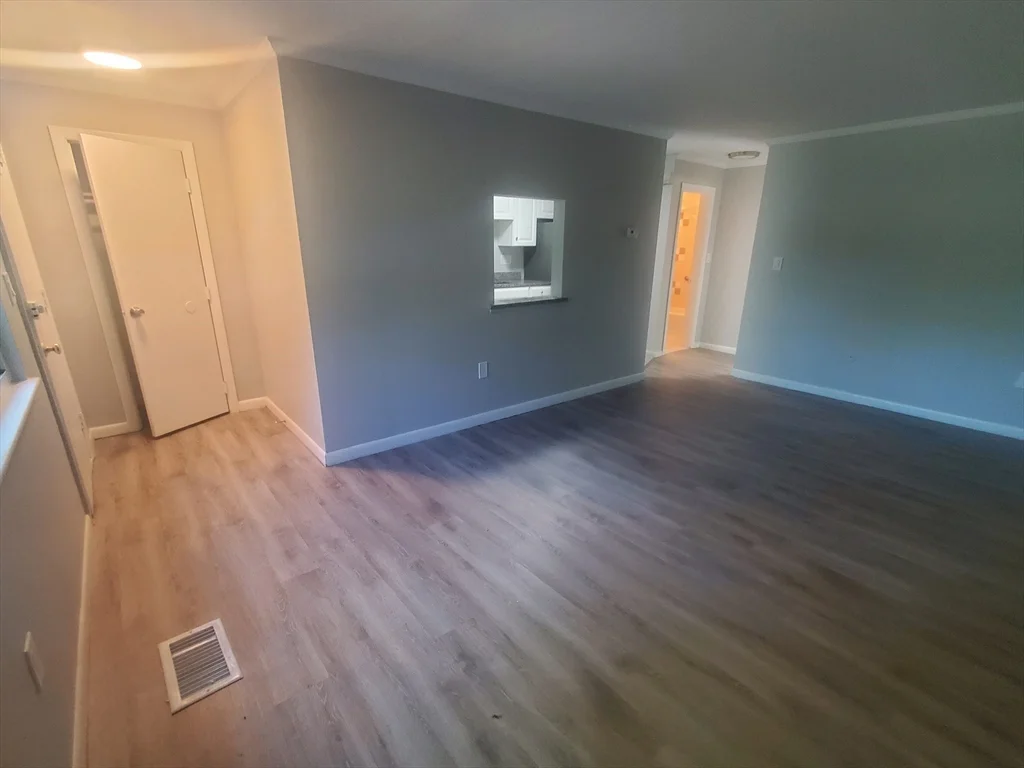 1 bed, 1 bath apartment for rent at 55 David Ter Unit 11, Norwood — photo 3 of 11