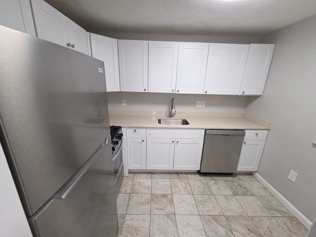 2 bed, 1 bath apartment for rent at 55 David Ter Unit 17, Norwood — photo 2 of 18