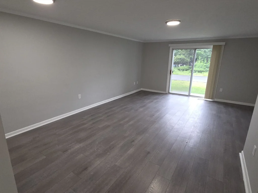 2 bed, 1 bath apartment for rent at 55 David Ter Unit 17, Norwood — photo 5 of 18