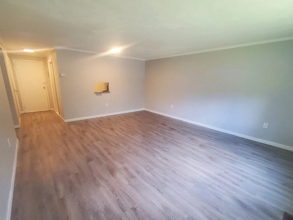 1 bed, 1 bath apartment for rent at 55 David Ter Unit 18, Norwood — photo 4 of 10