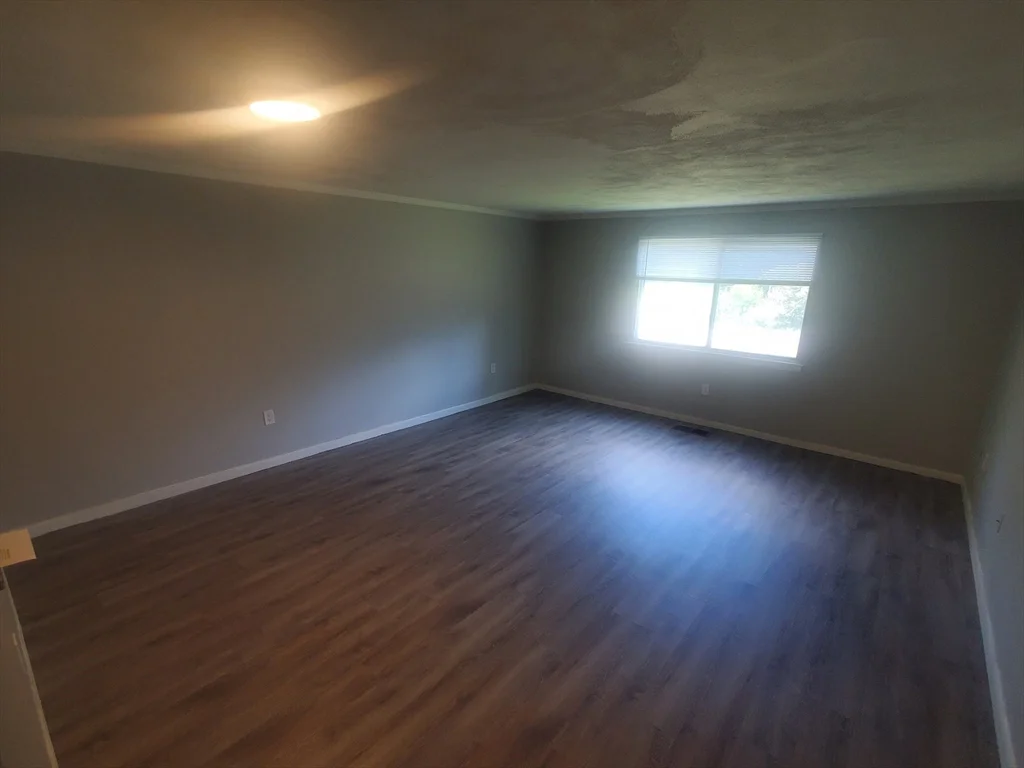 1 bed, 1 bath apartment for rent at 55 David Ter Unit 18, Norwood — photo 5 of 10