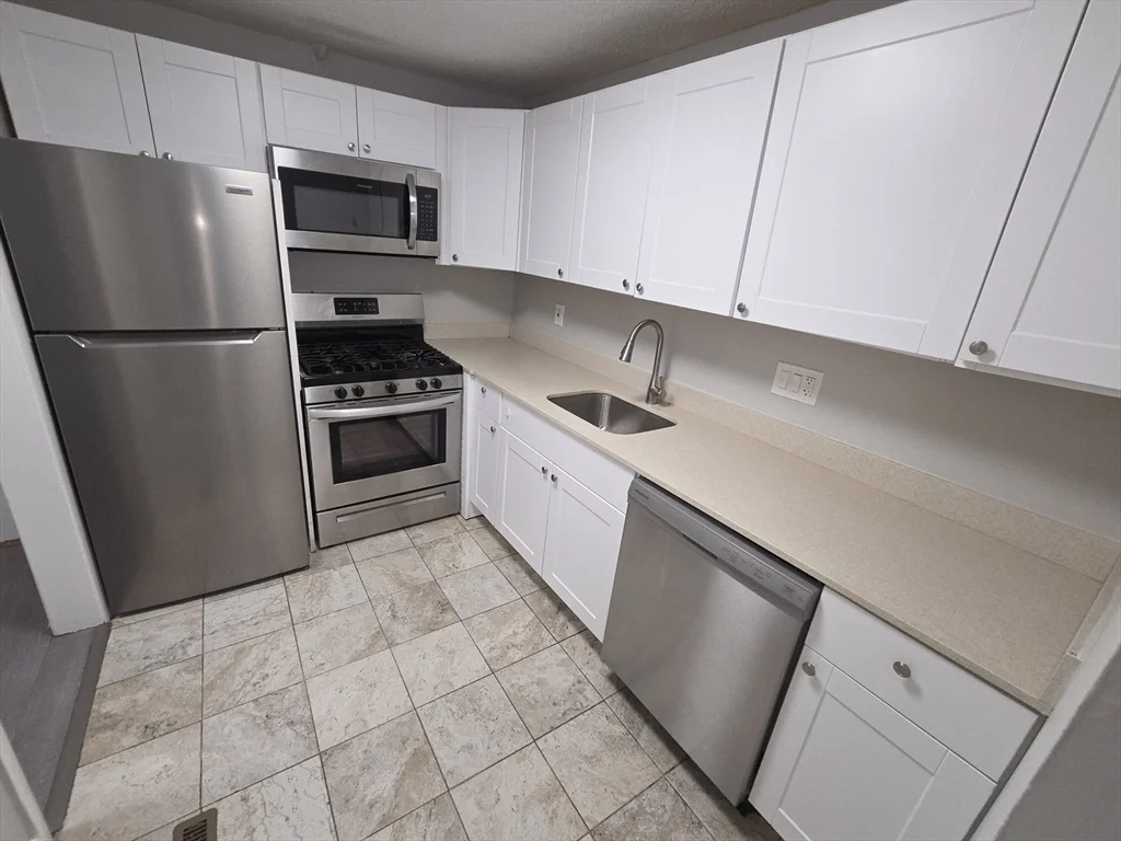 2 bed, 1 bath apartment for rent at 55 David Ter Unit 23, Norwood