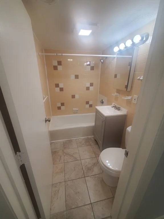 2 bed, 1 bath apartment for rent at 55 David Ter Unit 23, Norwood — photo 10 of 17
