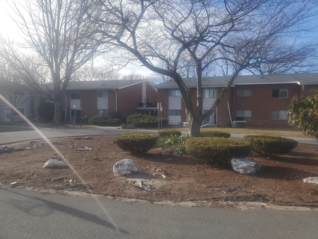 2 bed, 1 bath apartment for rent at 55 David Ter Unit 23, Norwood — photo 16 of 17
