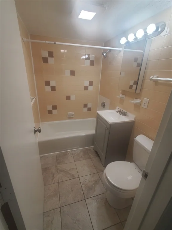 2 bed, 1 bath apartment for rent at 55 David Ter Unit 23, Norwood — photo 9 of 17