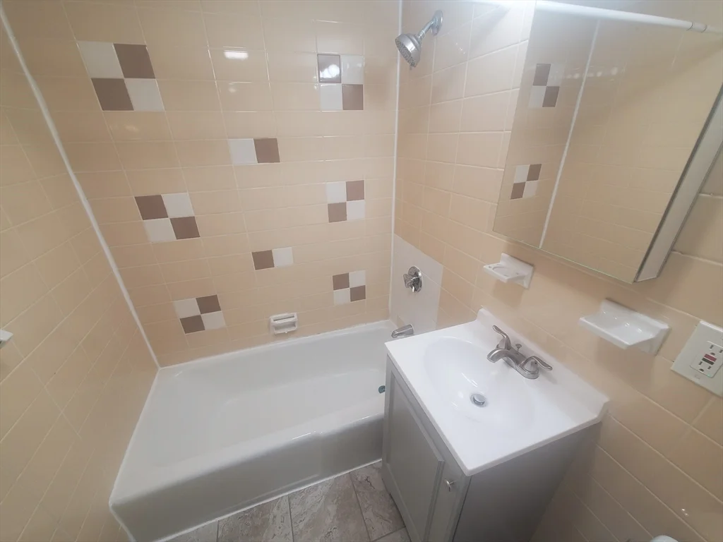 2 bed, 1 bath apartment for rent at 55 David Ter Unit 23, Norwood — photo 8 of 17