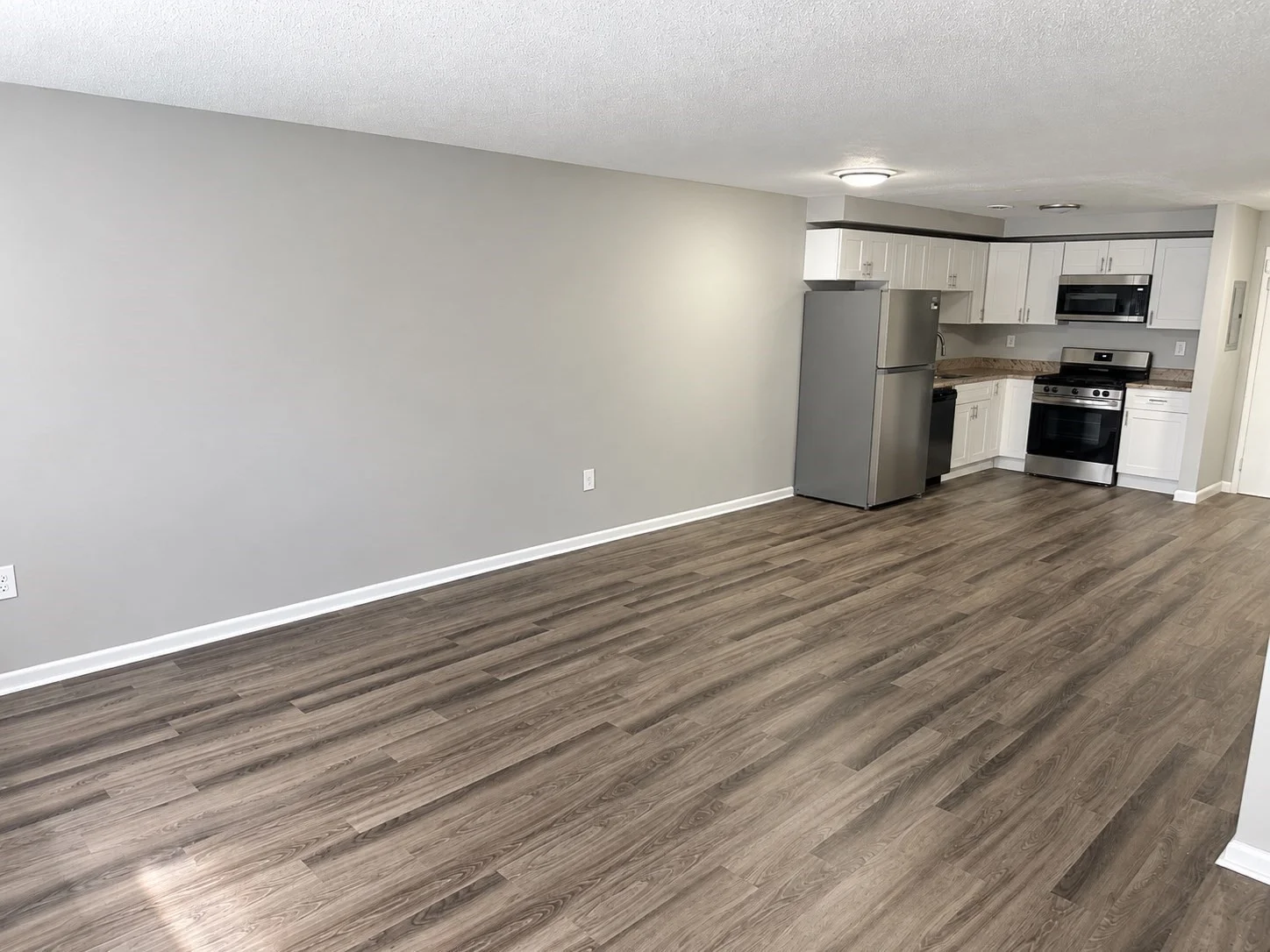 2 bed, 1 bath apartment for rent at 55 David Ter Unit 24, Norwood — photo 4 of 10