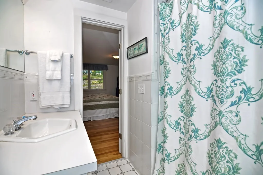 4 bed, 3 bath apartment for rent at 55 Dennison St Unit WINTER, Gloucester — photo 16 of 16