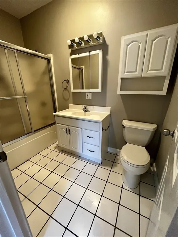 5 bed, 3 bath apartment for rent at 55 Dutton St, Oak Grove — photo 18 of 18