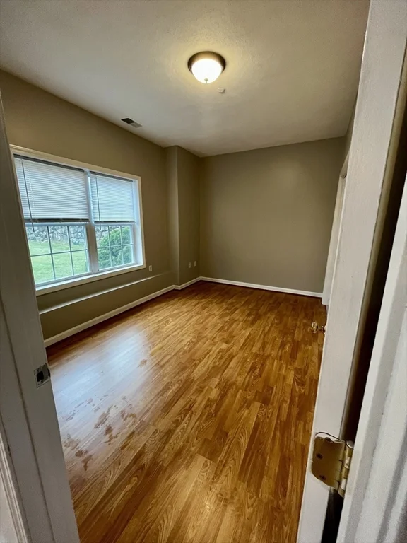 5 bed, 3 bath apartment for rent at 55 Dutton St, Oak Grove — photo 15 of 17