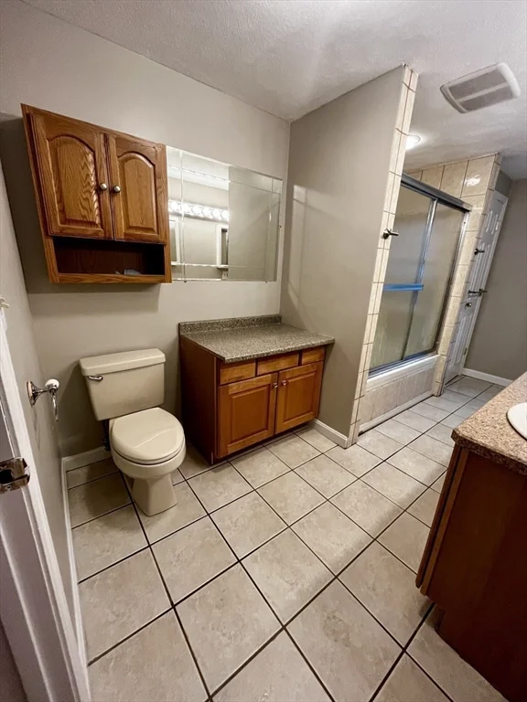 5 bed, 3 bath apartment for rent at 55 Dutton St, Oak Grove — photo 13 of 17