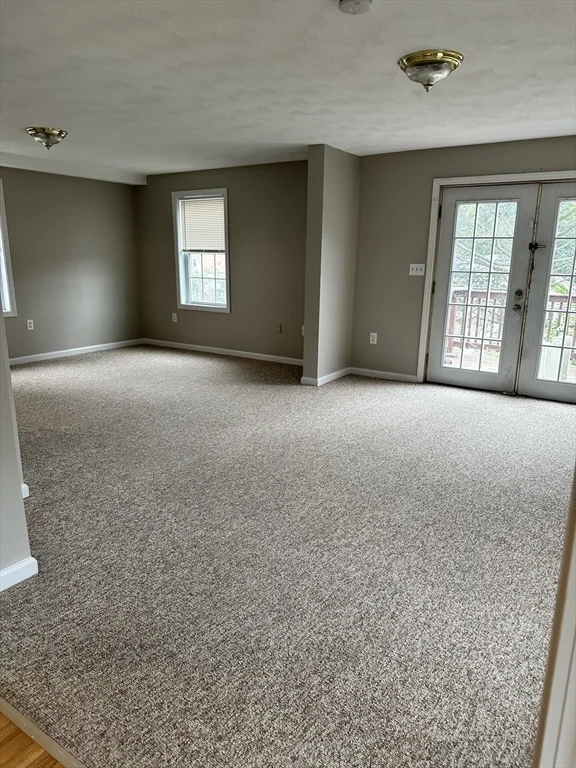 5 bed, 3 bath apartment for rent at 55 Dutton St, Oak Grove — photo 5 of 17