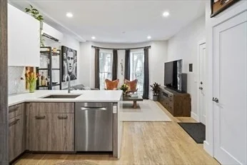 2 bed, 1 bath apartment for rent at 55 E Springfield St Unit 2, South End — photo 5 of 14