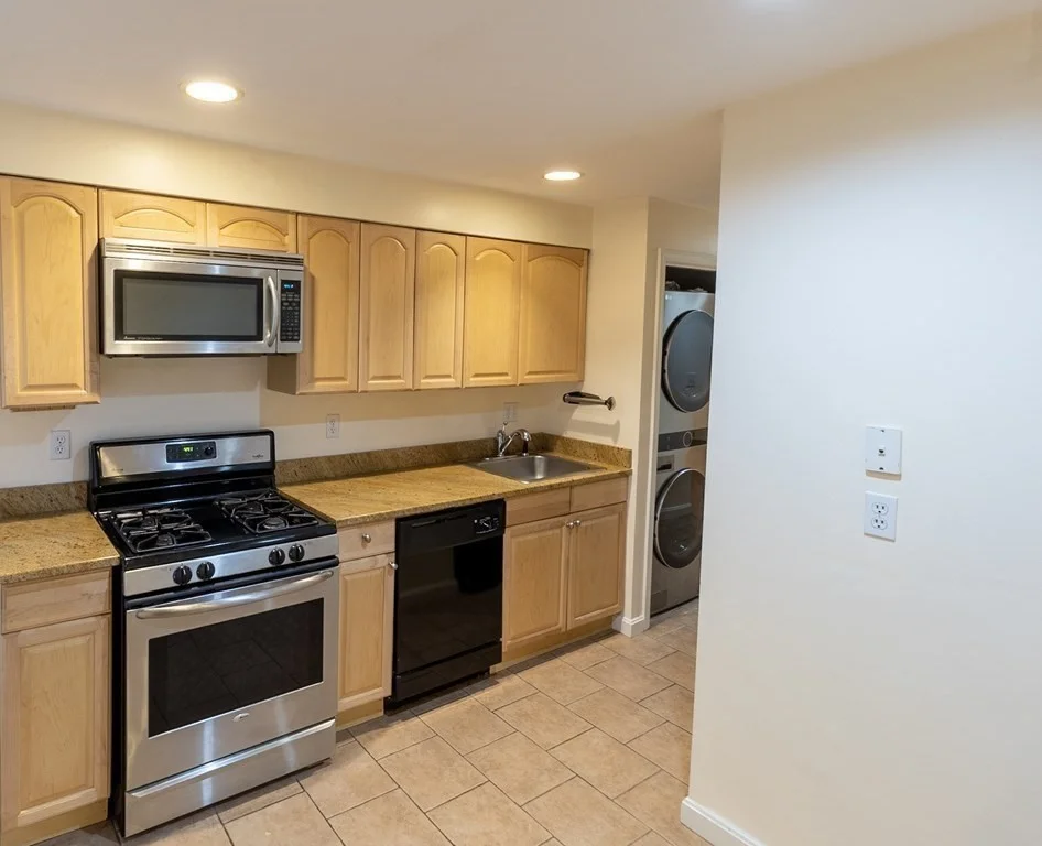 2 bed, 1.5 bath apartment for rent at 55 East Concord St Unit 1, South End — photo 14 of 16