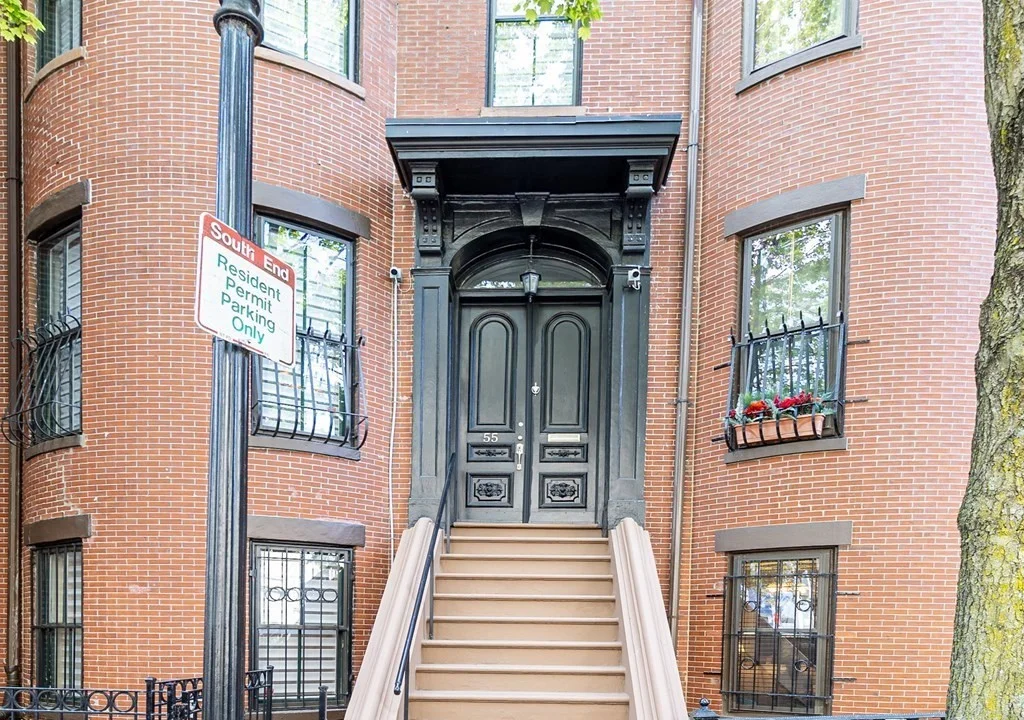 2 bed, 1.5 bath apartment for rent at 55 East Concord St Unit 1, South End — photo 1 of 16