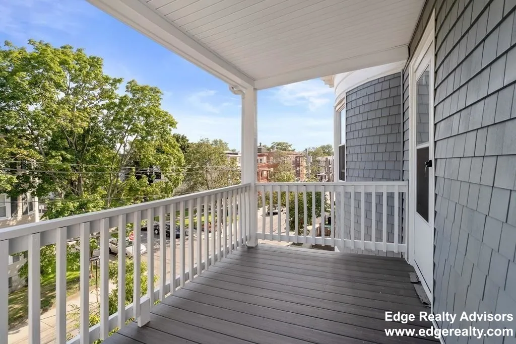 3 bed, 1 bath apartment for rent at 55 Easton St Unit 3, Allston — photo 11 of 13