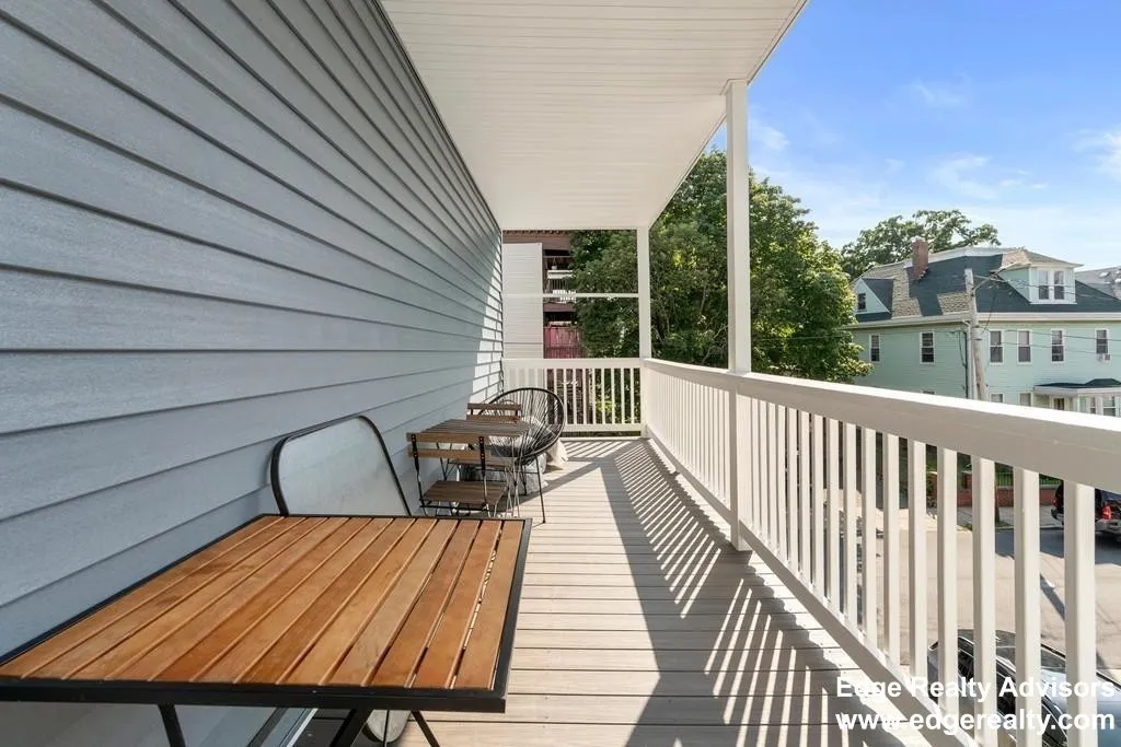 3 bed, 1 bath apartment for rent at 55 Easton St Unit 3, Allston — photo 12 of 13
