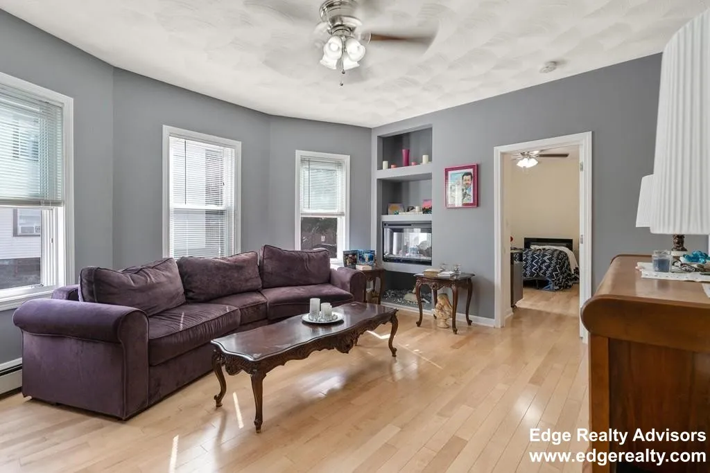 3 bed, 1 bath apartment for rent at 55 Easton St Unit 3, Allston — photo 4 of 13