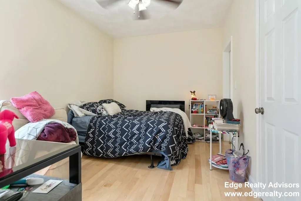 3 bed, 1 bath apartment for rent at 55 Easton St Unit 3, Allston — photo 8 of 13