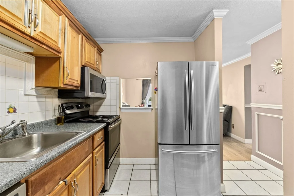 2 bed, 1 bath apartment for rent at 55 Eleanor St Unit 19, Chelsea — photo 5 of 21