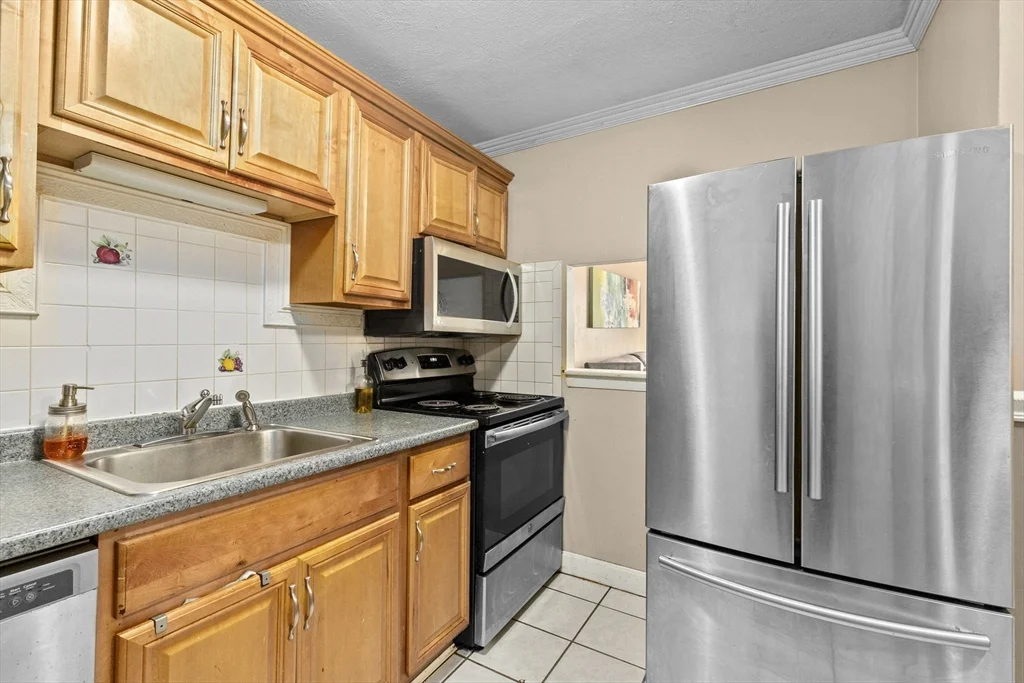 2 bed, 1 bath apartment for rent at 55 Eleanor St Unit 19, Chelsea — photo 4 of 21