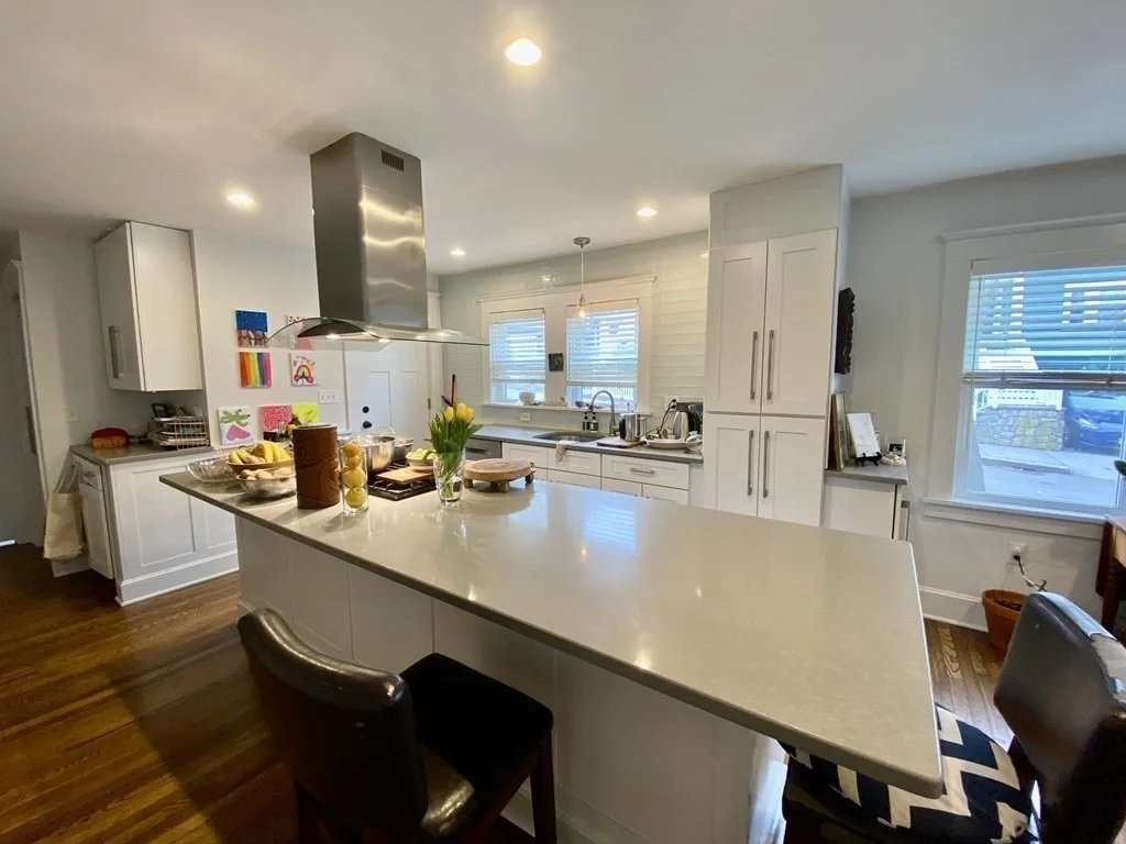 3 bed, 2 bath apartment for rent at 55 Eliot Cres Unit 1, Chestnut Hill — photo 2 of 30