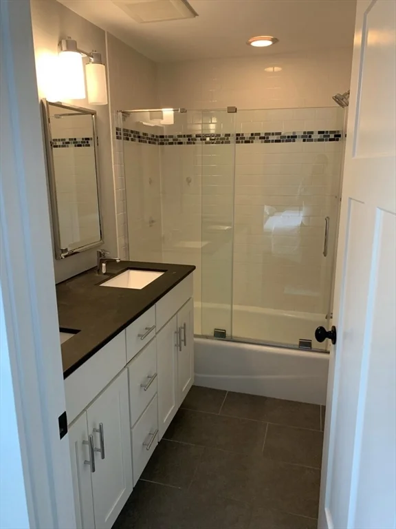 3 bed, 2 bath apartment for rent at 55 Eliot Crescent Unit 1, Chestnut Hill — photo 3 of 11