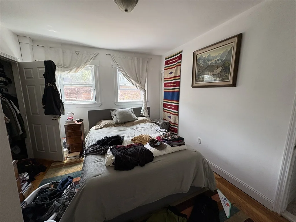 3 bed, 1 bath apartment for rent at 55 Elm St Unit 1, Central Square — photo 5 of 10