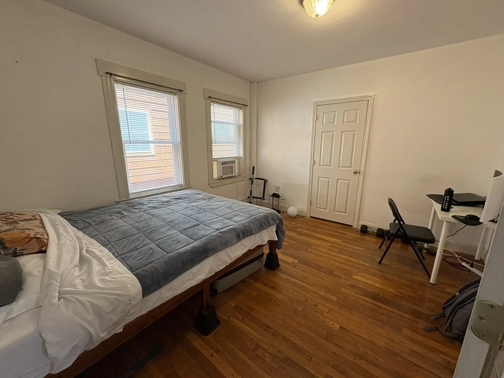 3 bed, 1 bath apartment for rent at 55 Elm St Unit 1, Central Square — photo 6 of 10