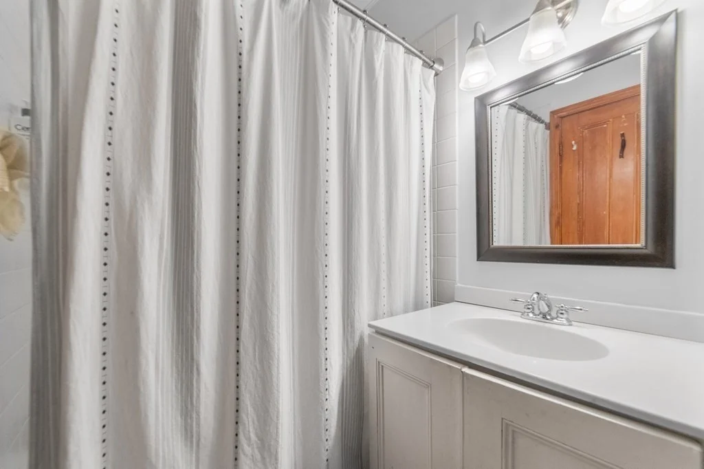 1 bed, 1 bath apartment for rent at 55 Elm St Unit 3, Charlestown — photo 13 of 17