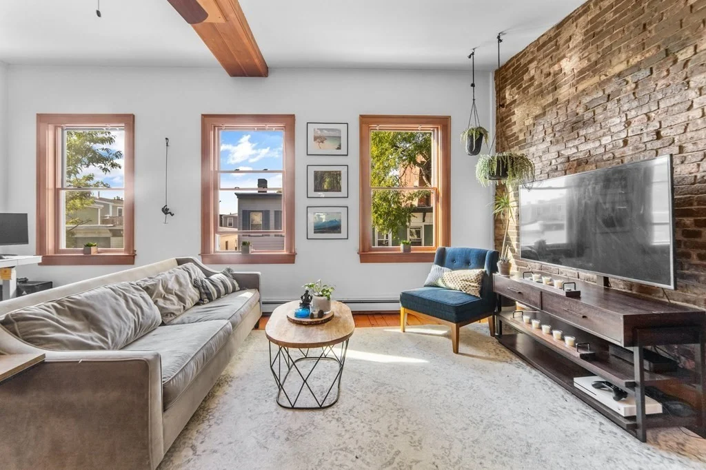 1 bed, 1 bath apartment for rent at 55 Elm St Unit 3, Charlestown — photo 2 of 17