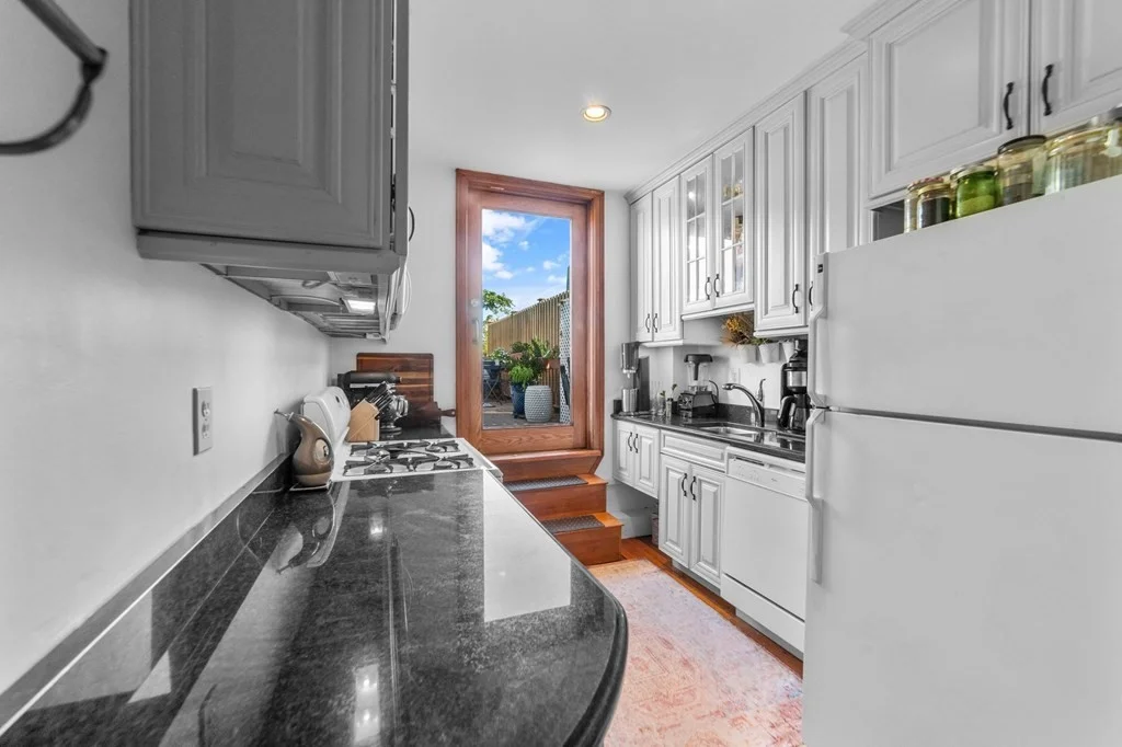 1 bed, 1 bath apartment for rent at 55 Elm St Unit 3A, Charlestown — photo 6 of 17