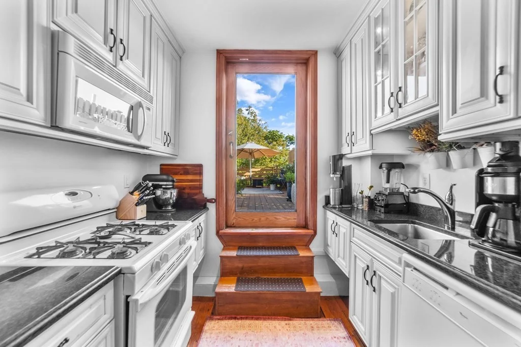 1 bed, 1 bath apartment for rent at 55 Elm St Unit 3A, Charlestown — photo 5 of 17