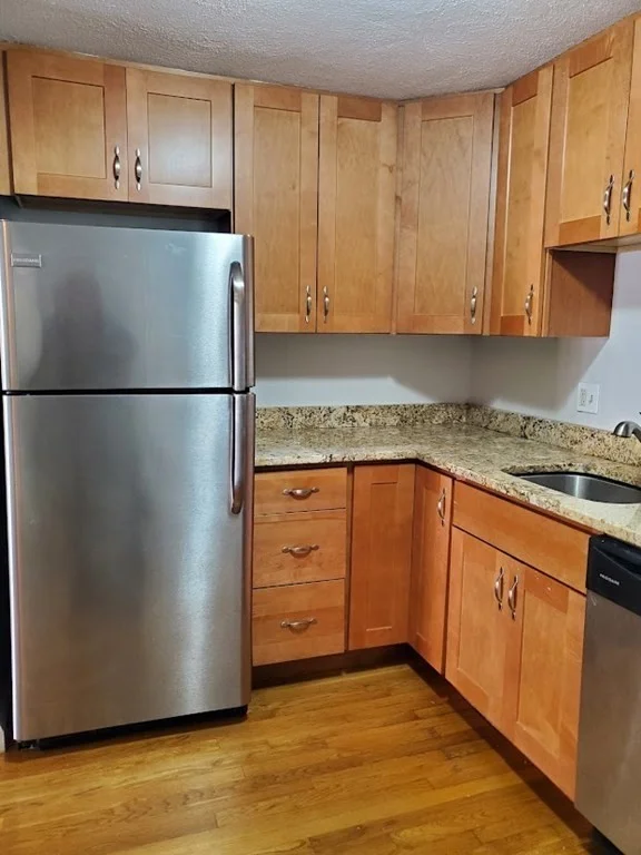 2 bed, 1 bath apartment for rent at 55 Elmwood Park Unit 14, Montclair — photo 2 of 12