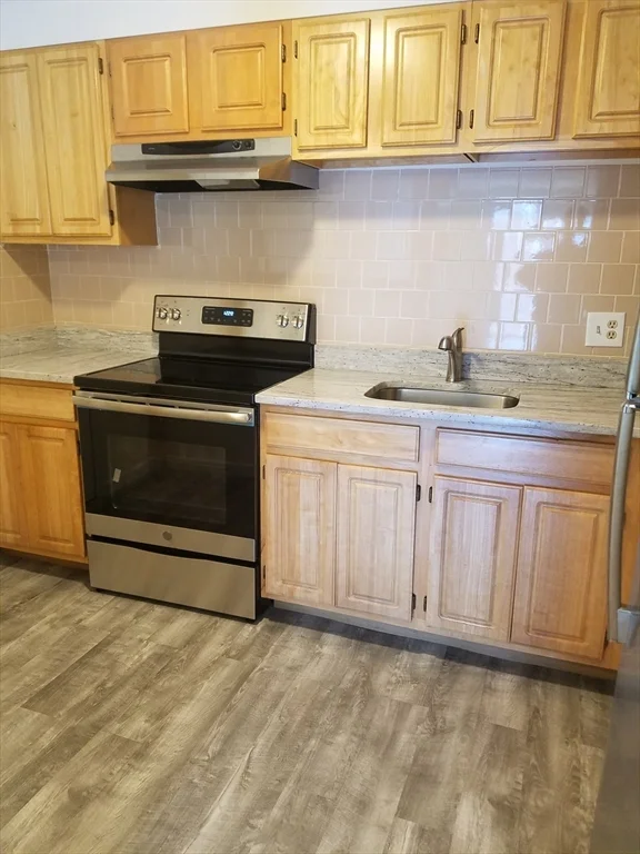 2 bed, 1 bath apartment for rent at 55 Elmwood Park Unit 25, Merrymount — photo 13 of 19