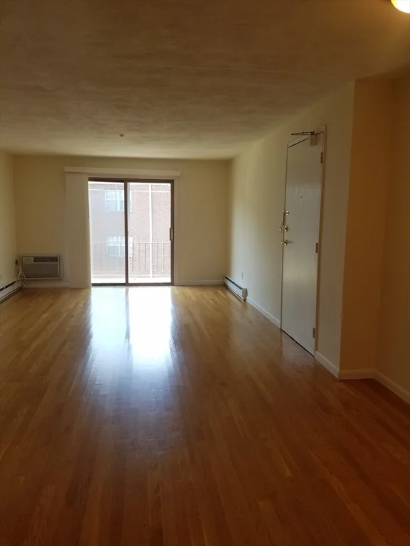 2 bed, 1 bath apartment for rent at 55 Elmwood Park Unit 25, Merrymount — photo 6 of 19