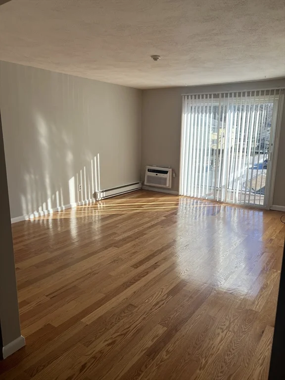 1 bed, 1 bath apartment for rent at 55 Elmwood Park Unit 33, Quincy — photo 2 of 5