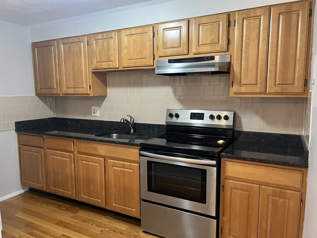 1 bed, 1 bath apartment for rent at 55 Elmwood Park Unit 33, Quincy