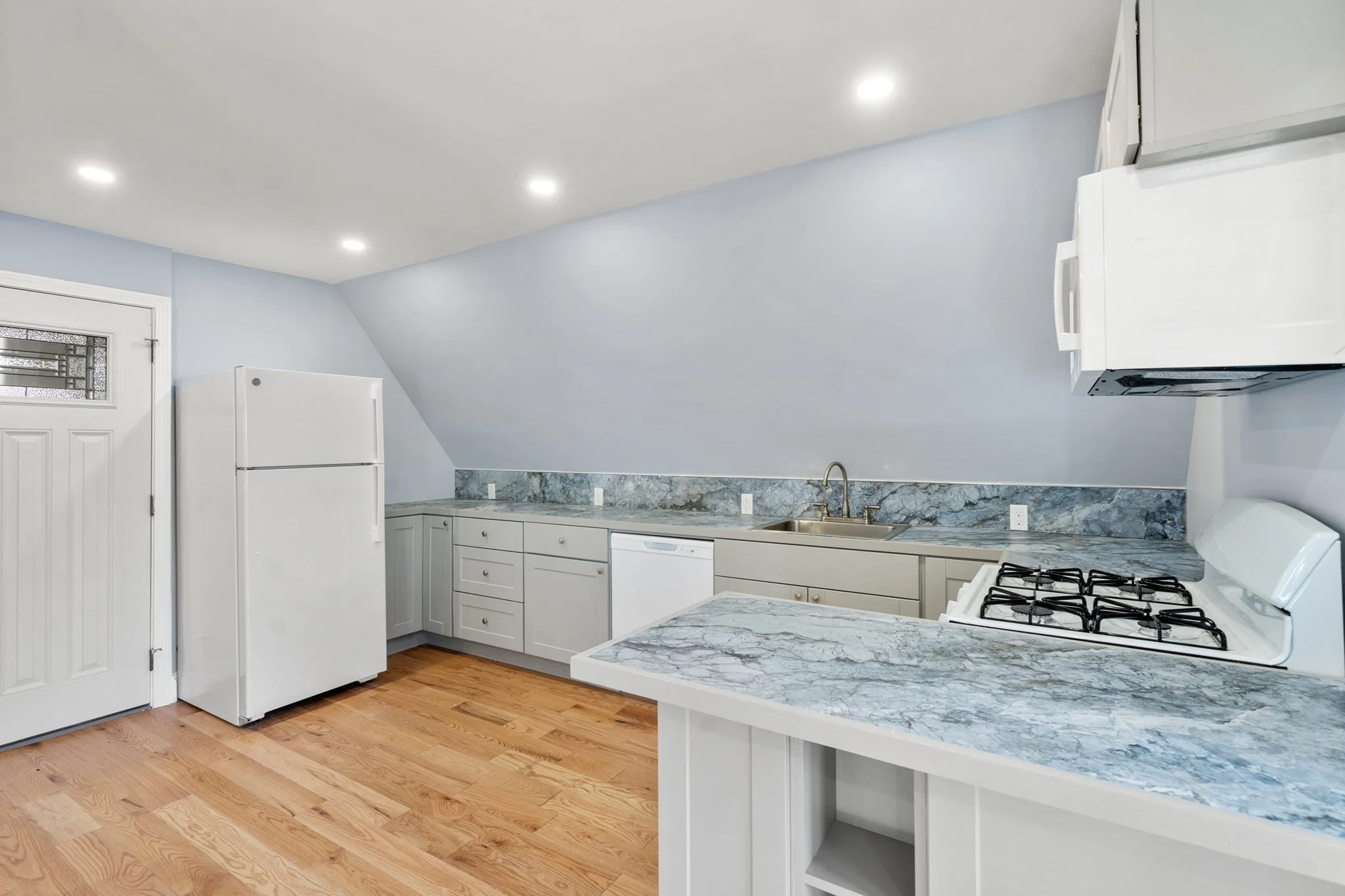 1 bed, 1 bath apartment for rent at 55 Elton Ave Unit 3, Watertown — photo 3 of 12