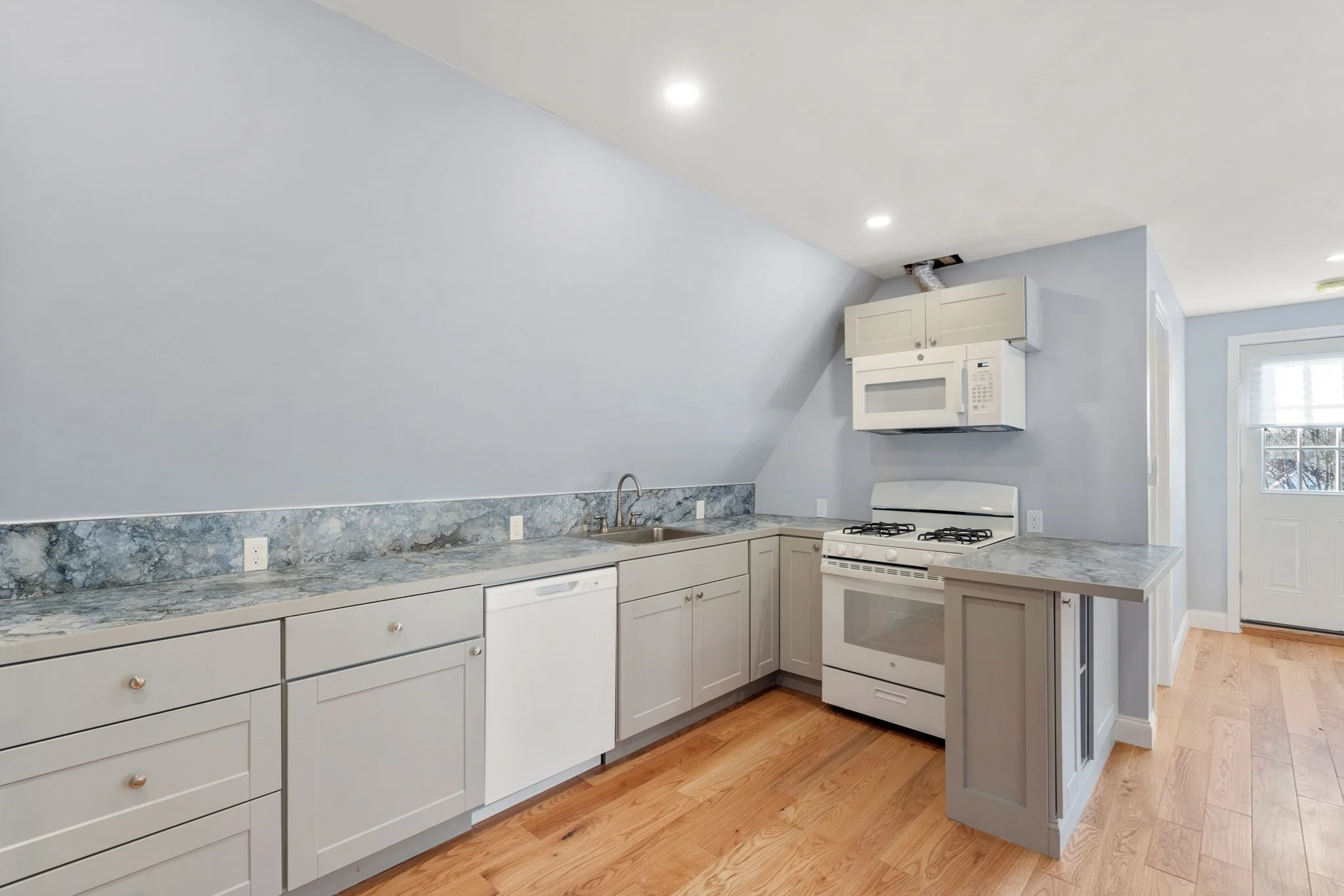 1 bed, 1 bath apartment for rent at 55 Elton Ave Unit 3, Watertown — photo 4 of 12